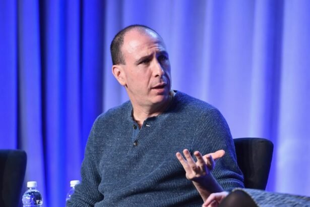 Jon Chait Thinks Kamala Harris Went Too Far Left. He's Just Falling for Trump's Demagoguery.